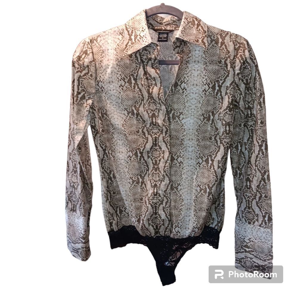 New snakeskin shirt with lace panty -- size small